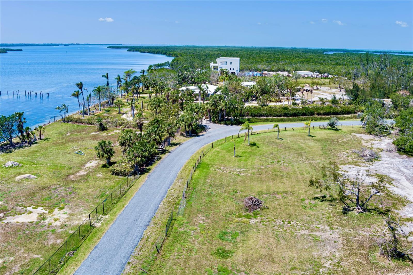 285 HORSESHOE LOOP RD — photo 9