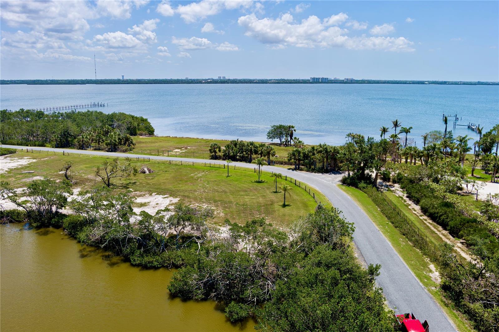 285 HORSESHOE LOOP RD — photo 3