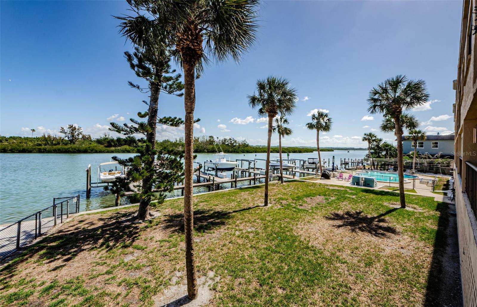 18201 GULF BLVD #201 — photo 17