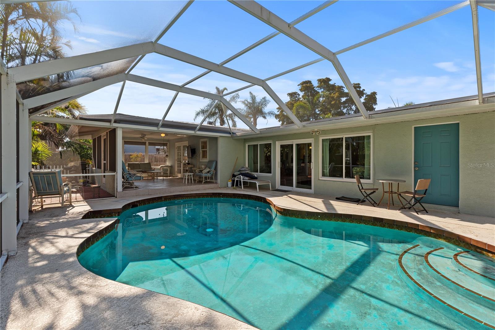 7860 HOLIDAY DR — photo 22