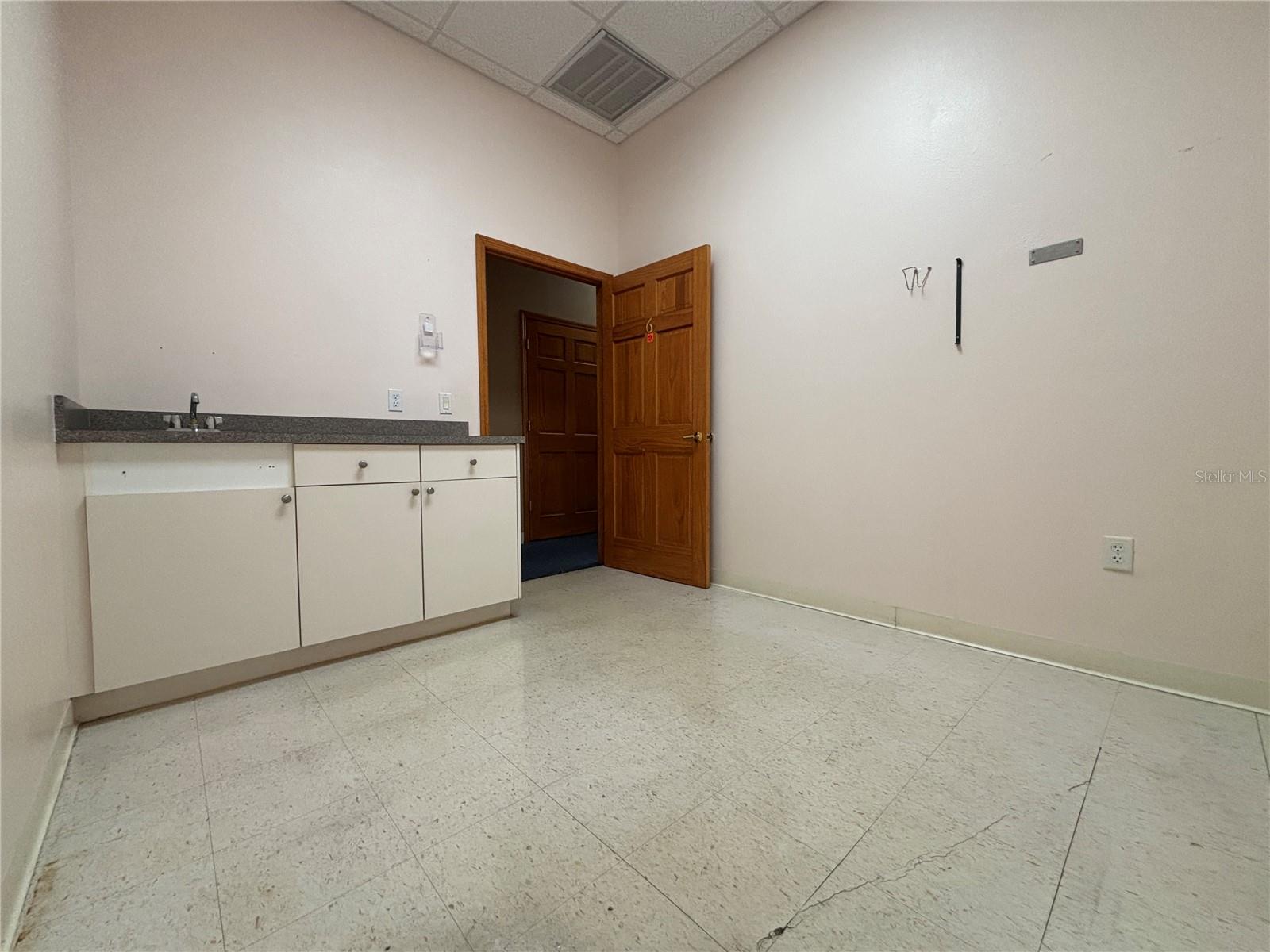 2855 ALT 19 — photo 32