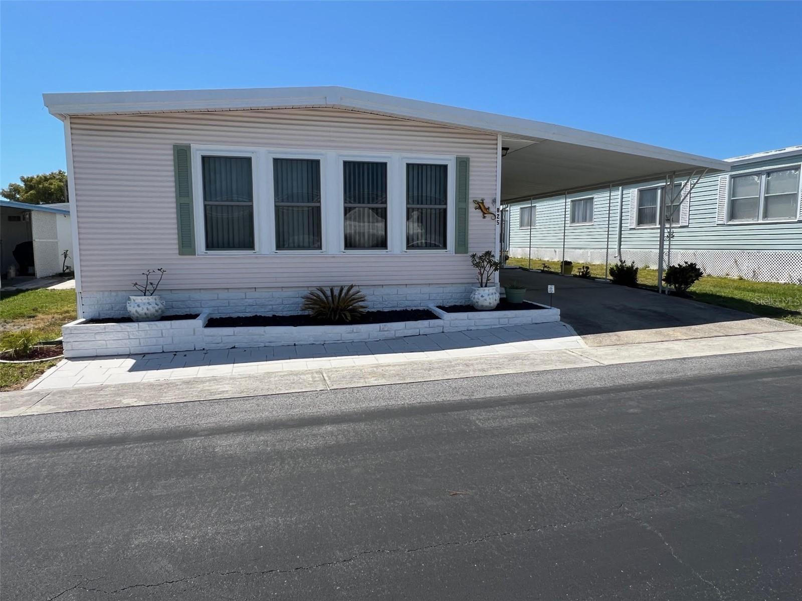 825 COCONUT PALM ST — photo 2