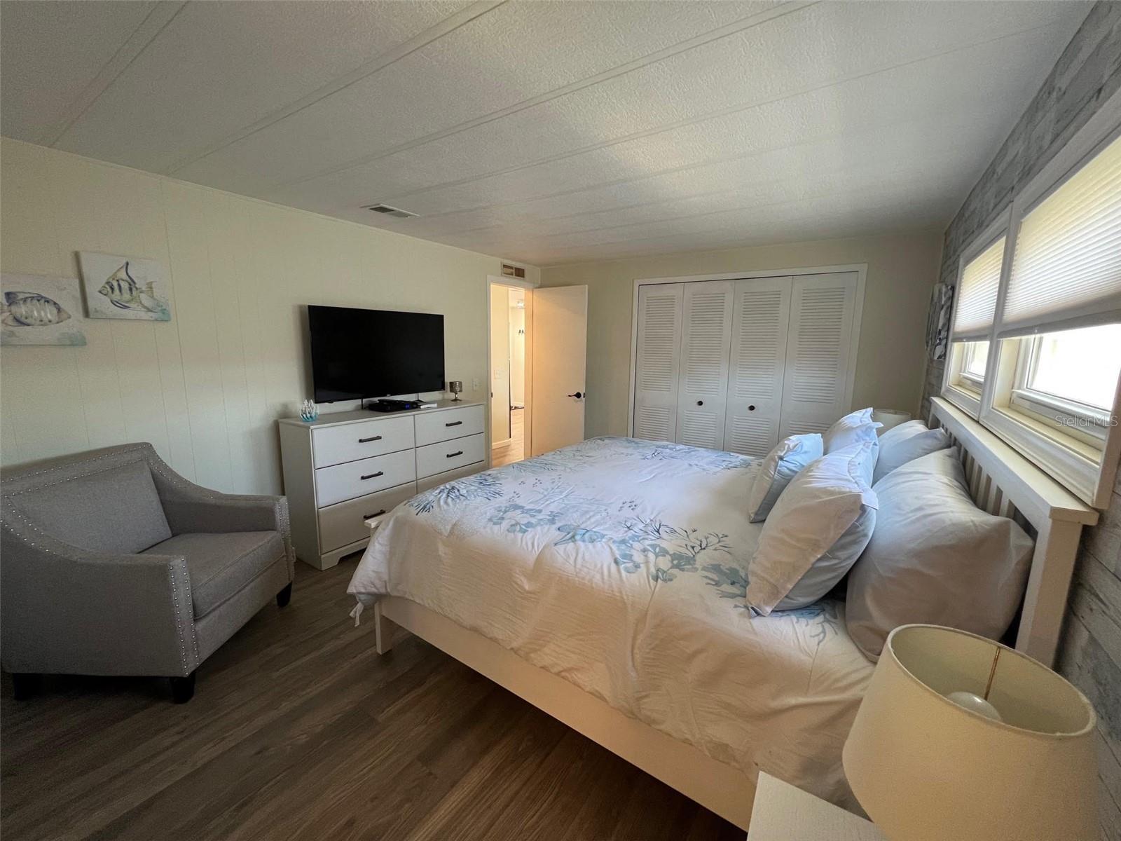 825 COCONUT PALM ST — photo 18
