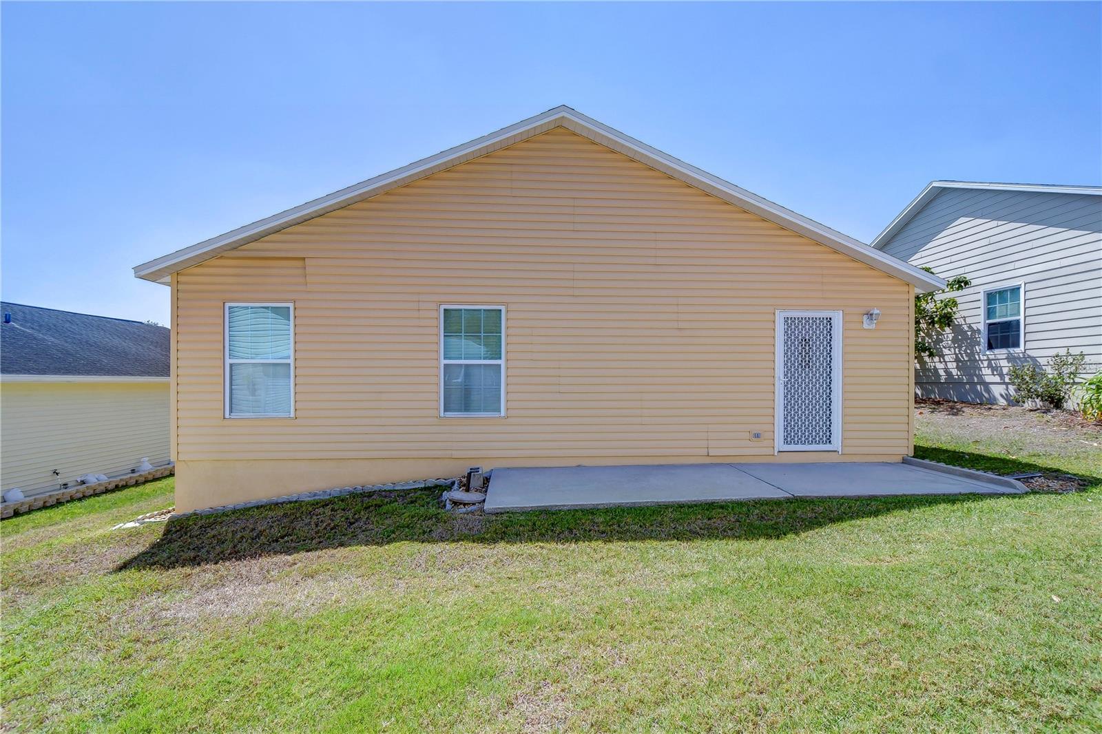 5906 GREENBRIAR CT — photo 27