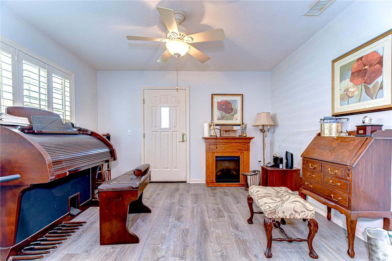 5906 GREENBRIAR CT — photo 5