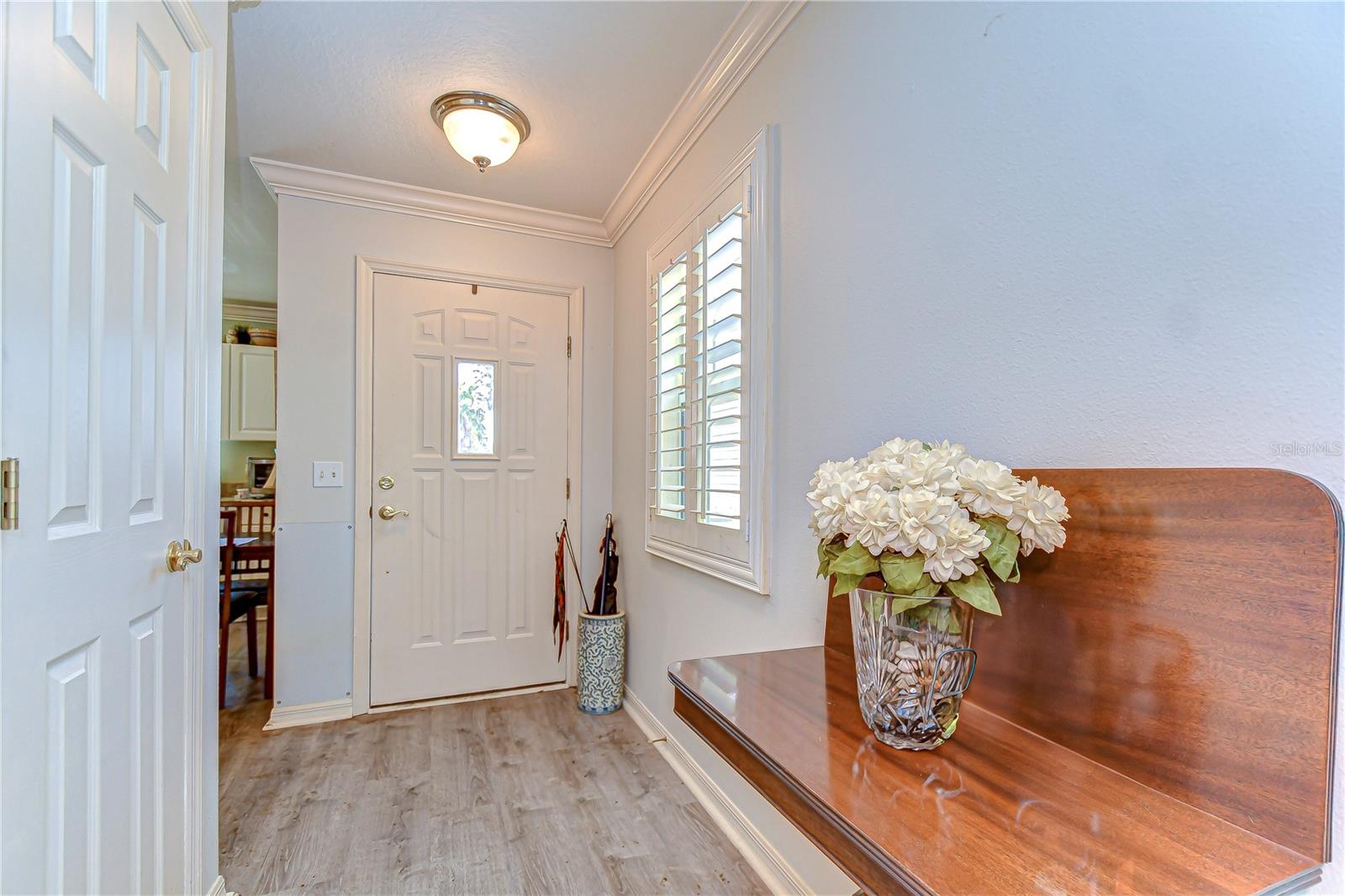 5906 GREENBRIAR CT — photo 6