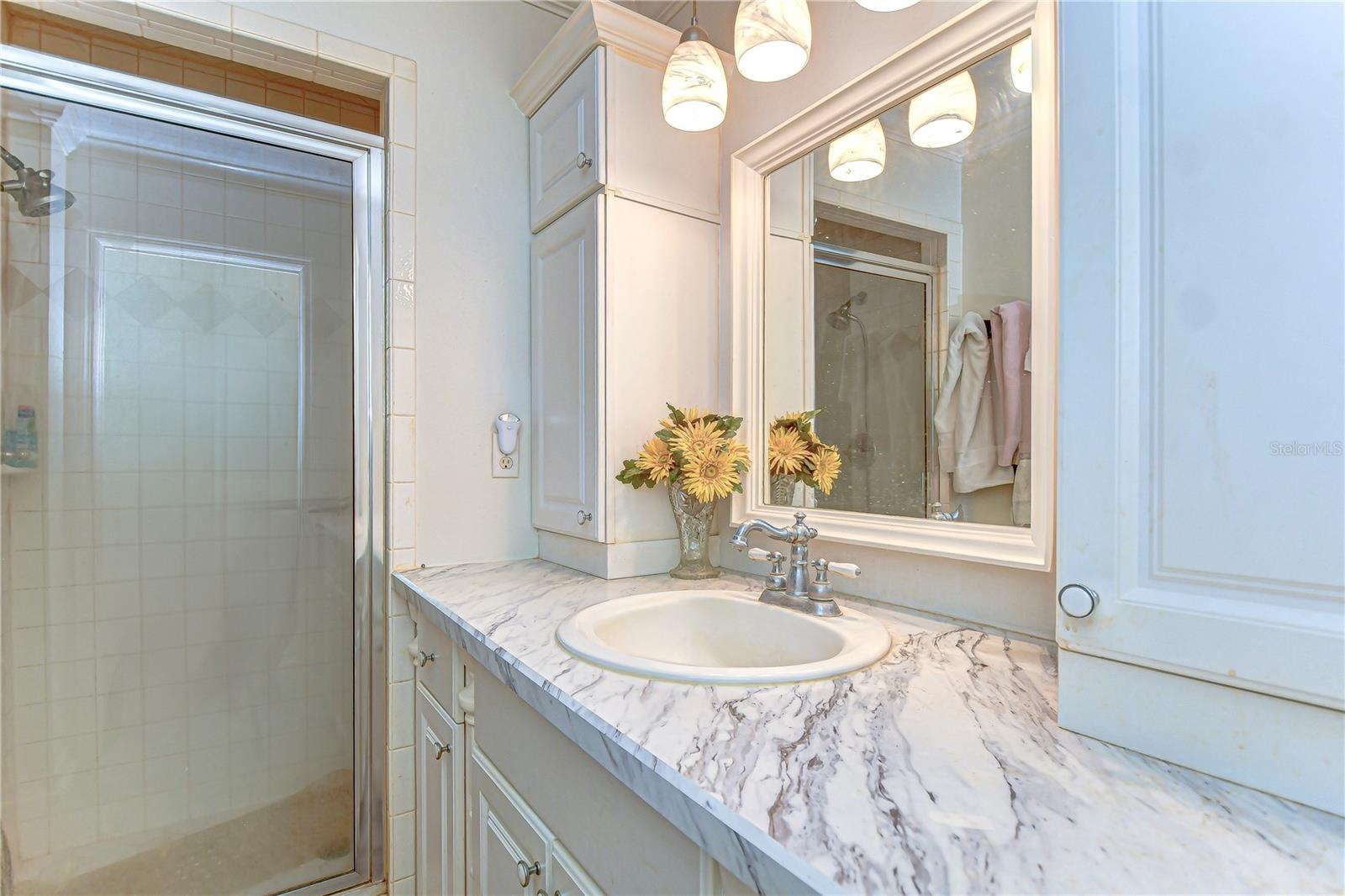 5906 GREENBRIAR CT — photo 18