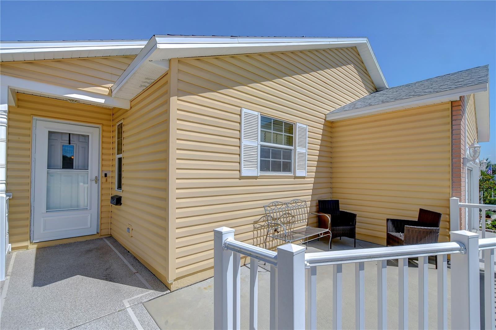 5906 GREENBRIAR CT — photo 24