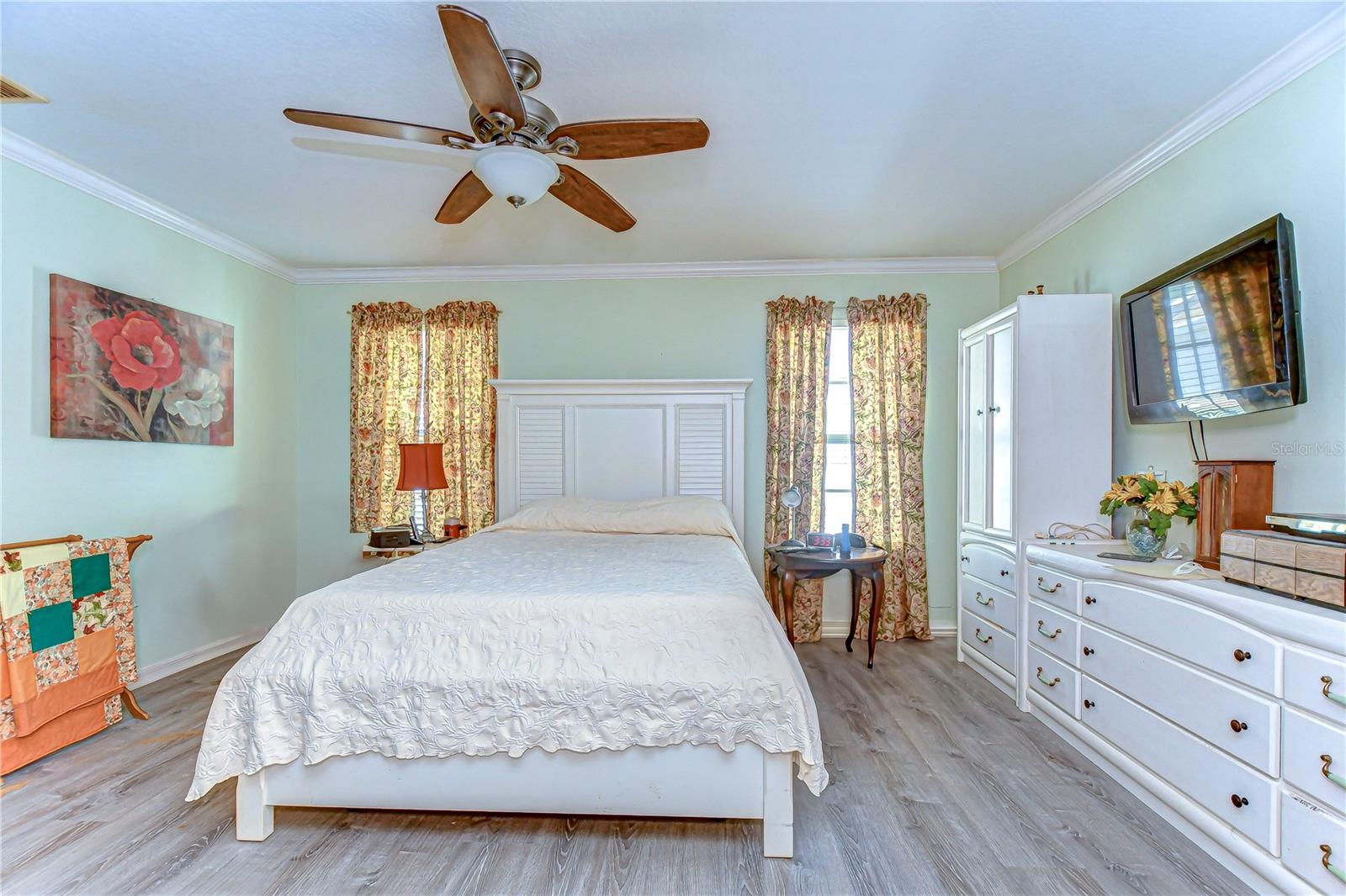 5906 GREENBRIAR CT — photo 16