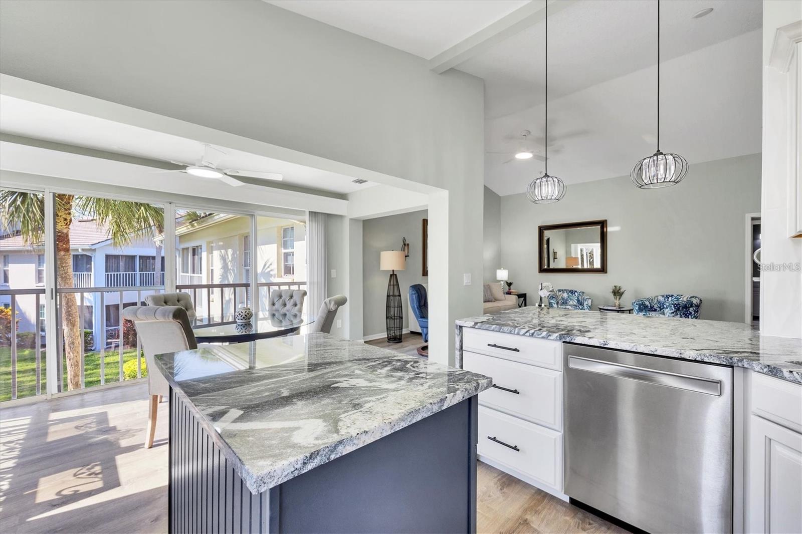 809 MONTROSE DR #203 — photo 10