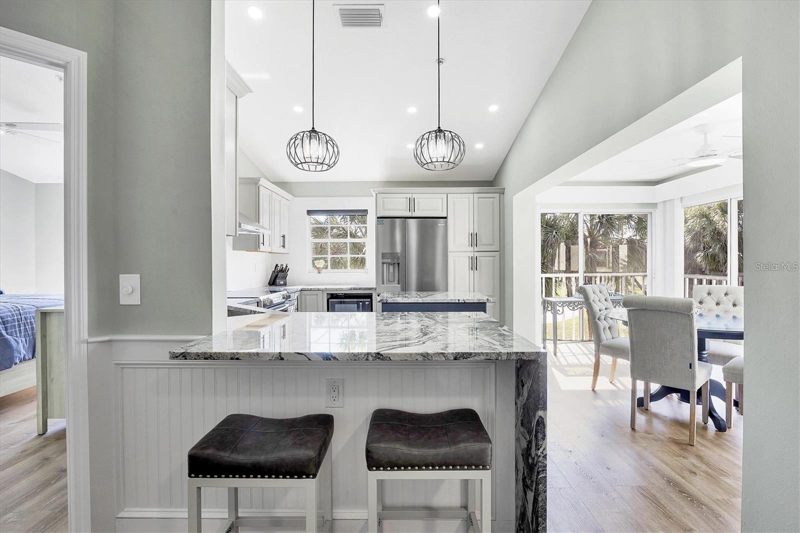 809 MONTROSE DR #203 — photo 6