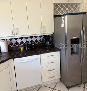 8974 GREY OAKS AVE — photo 2