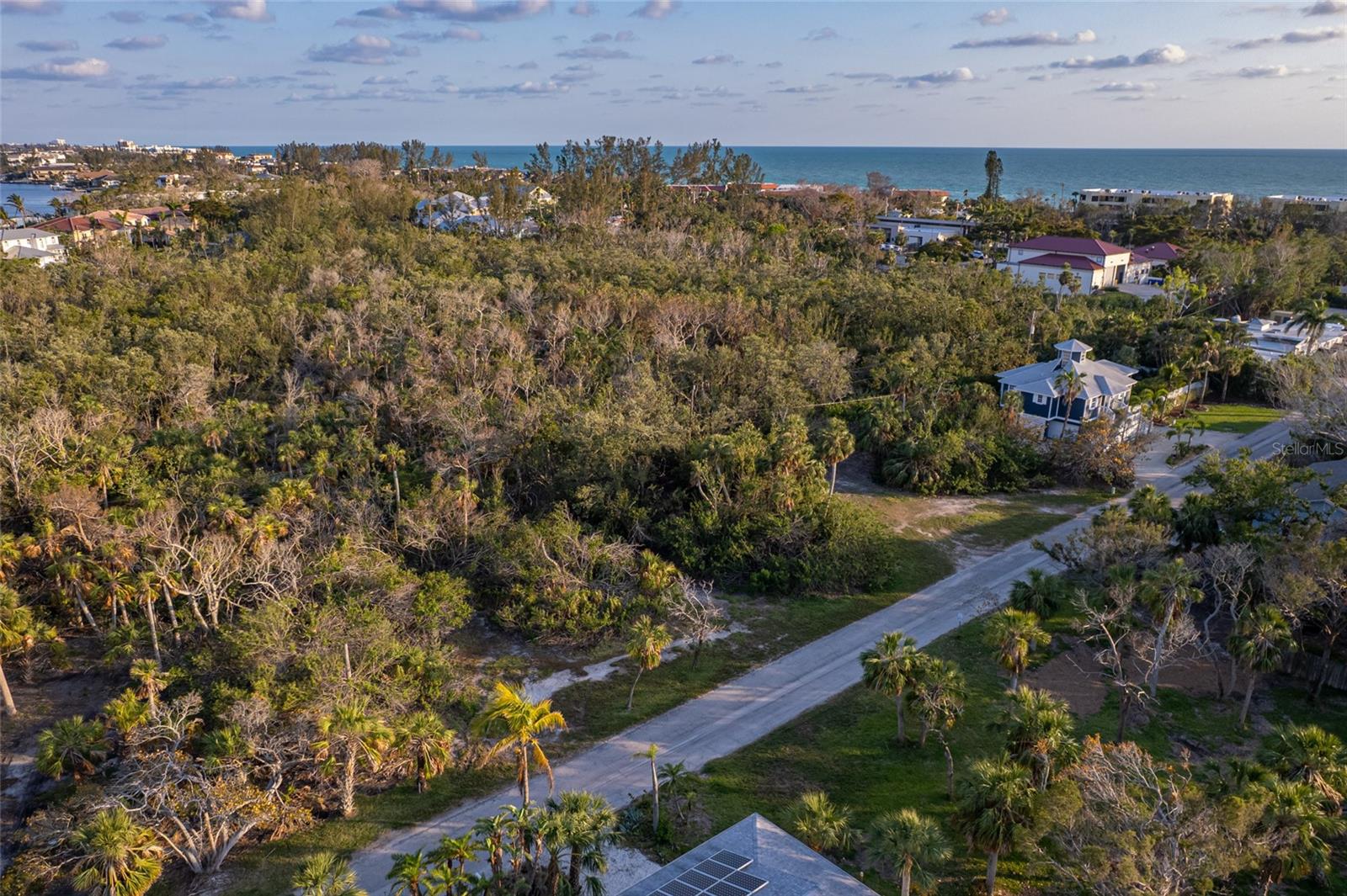560 GULF BAY RD — photo 16