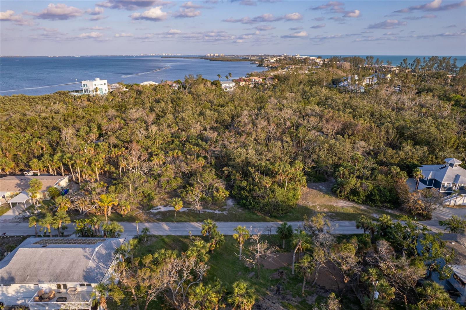 560 GULF BAY RD — photo 10