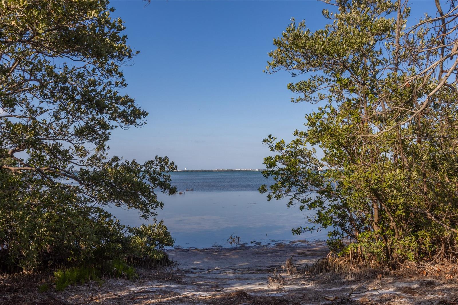 560 GULF BAY RD — photo 38