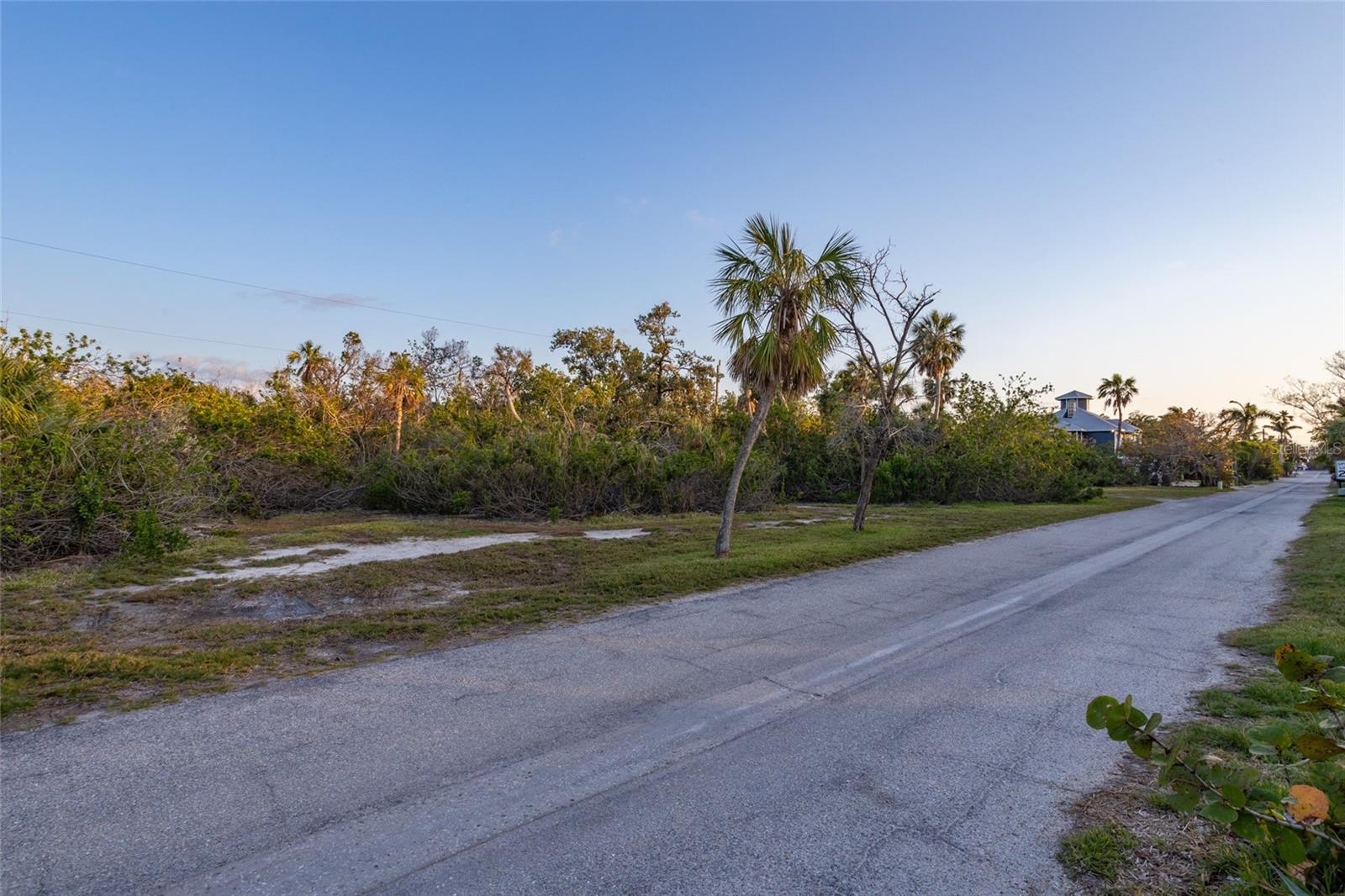 560 GULF BAY RD — photo 27