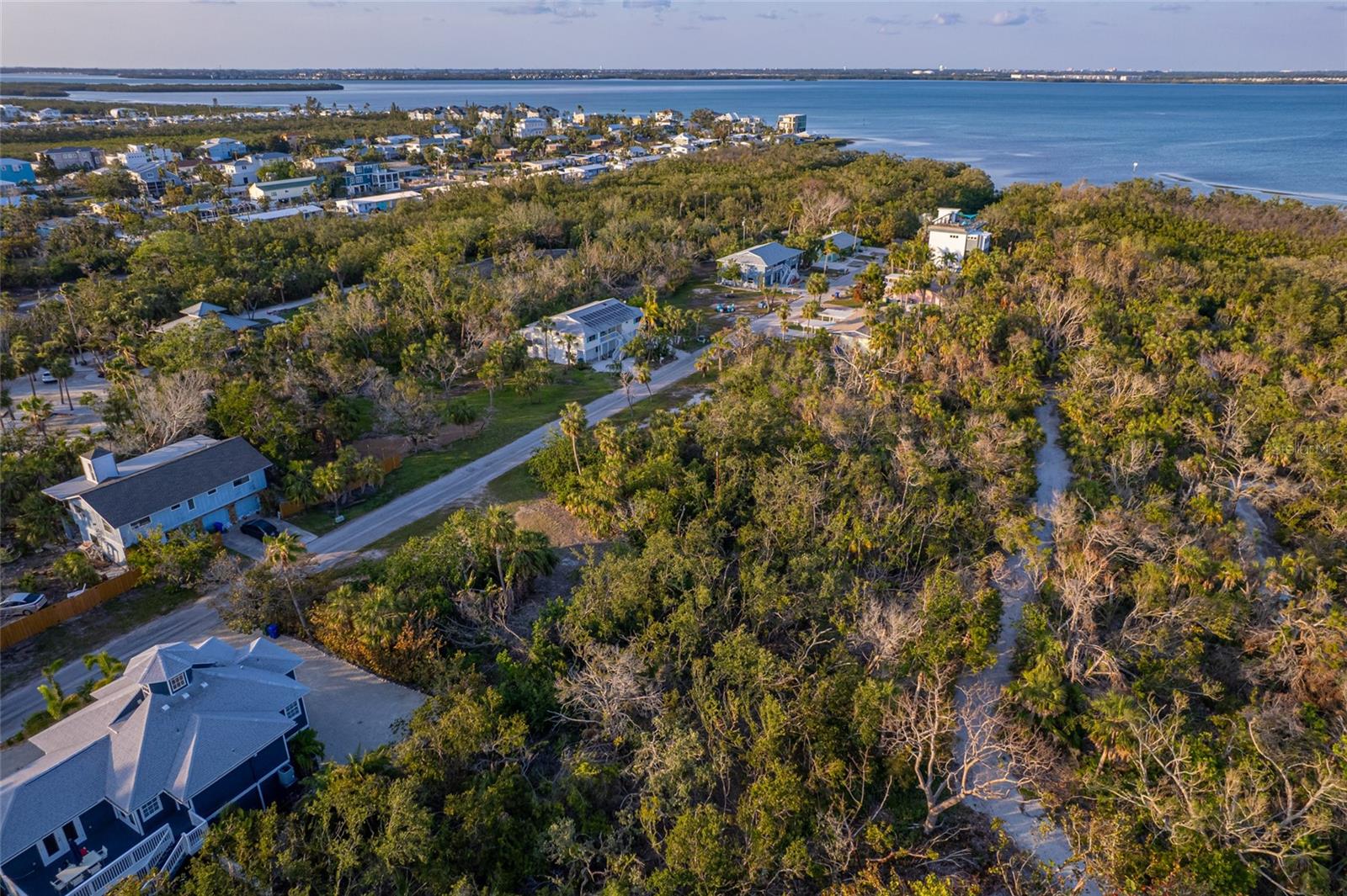 560 GULF BAY RD — photo 24