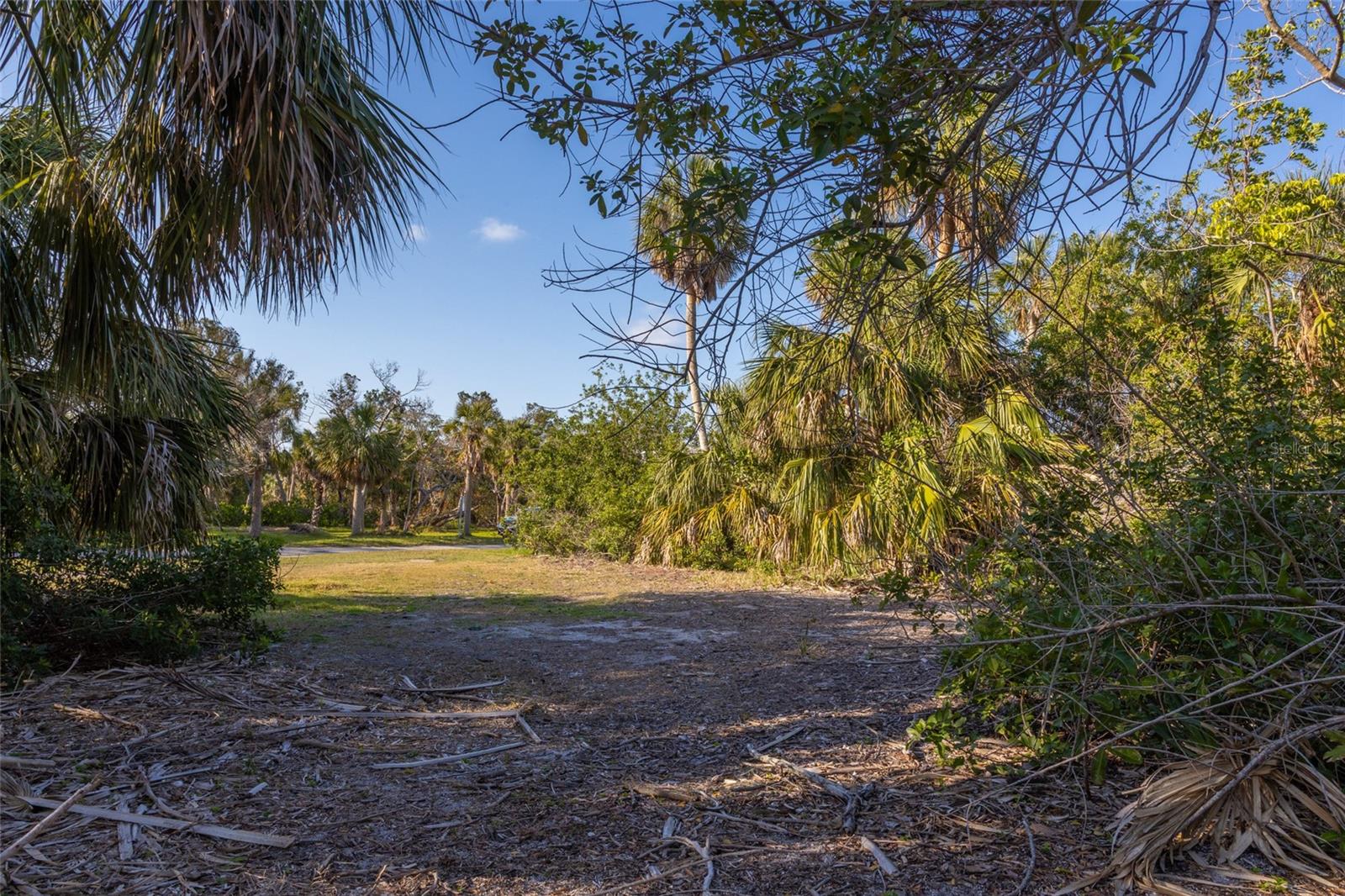 560 GULF BAY RD — photo 7