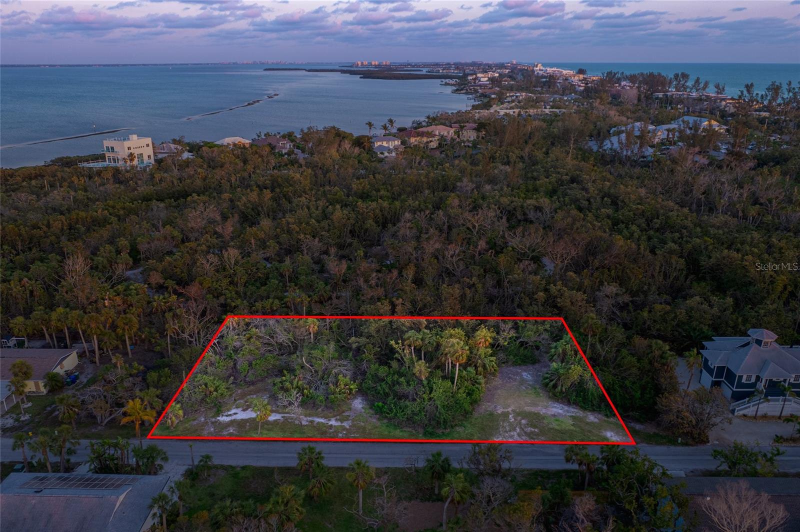 560 GULF BAY RD — photo 4