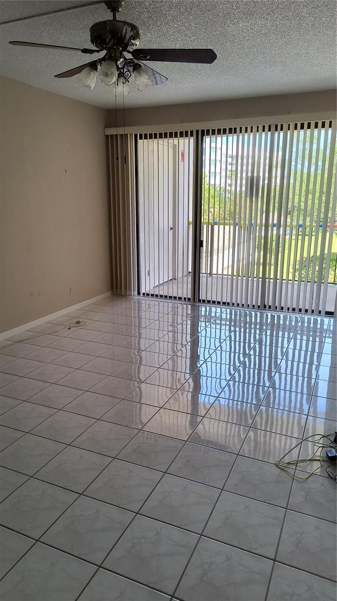 Home in BELLEAIR — photo 10