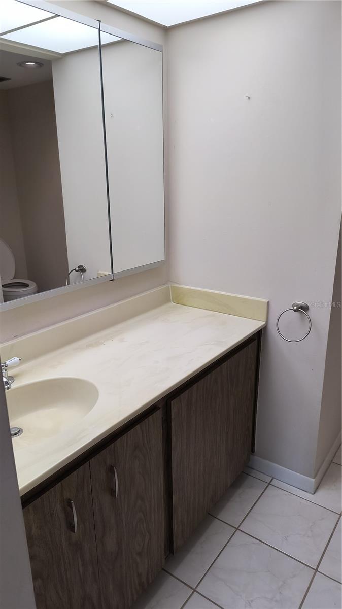 Home in BELLEAIR — photo 11