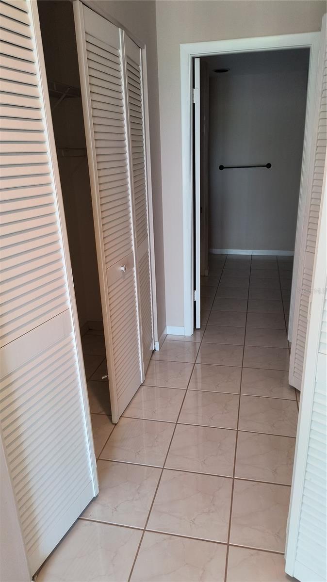 Home in BELLEAIR — photo 7