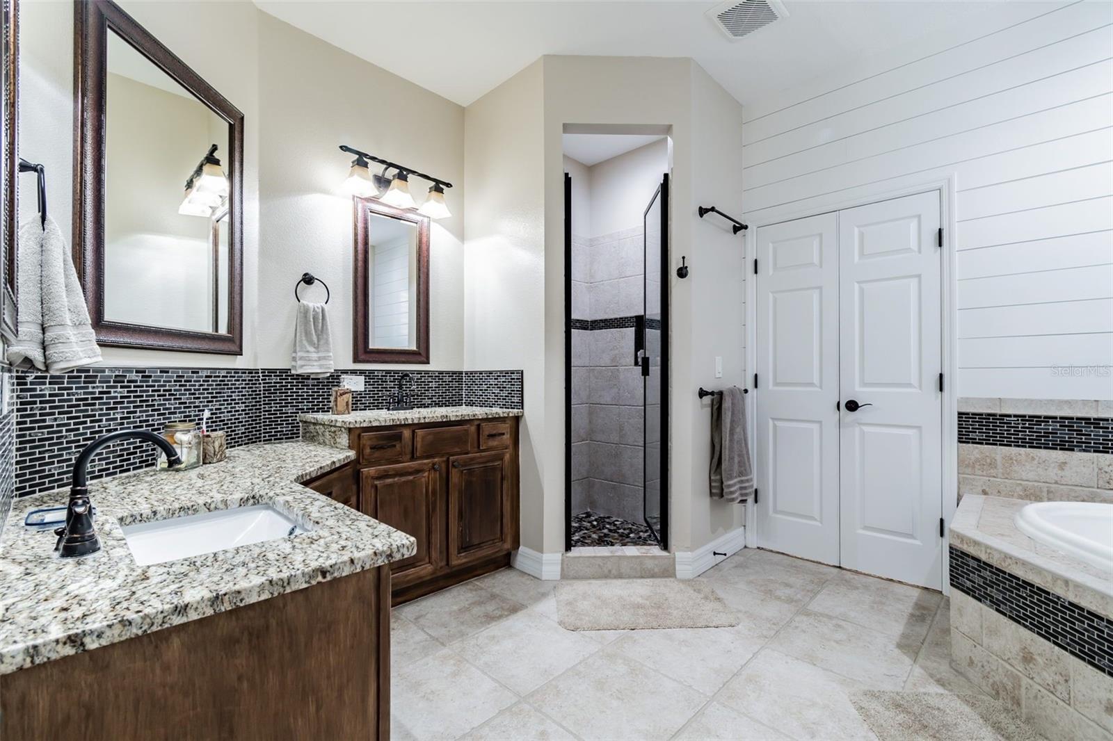 539 TREVISO DR — photo 14