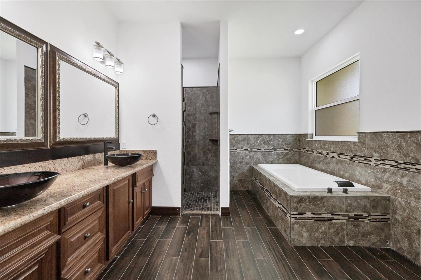 431 SEVILLA ST — photo 24