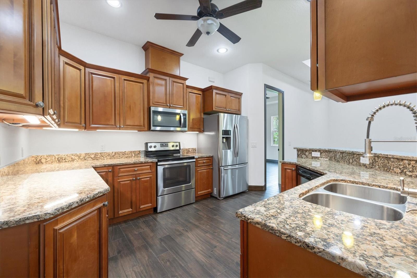 431 SEVILLA ST — photo 15