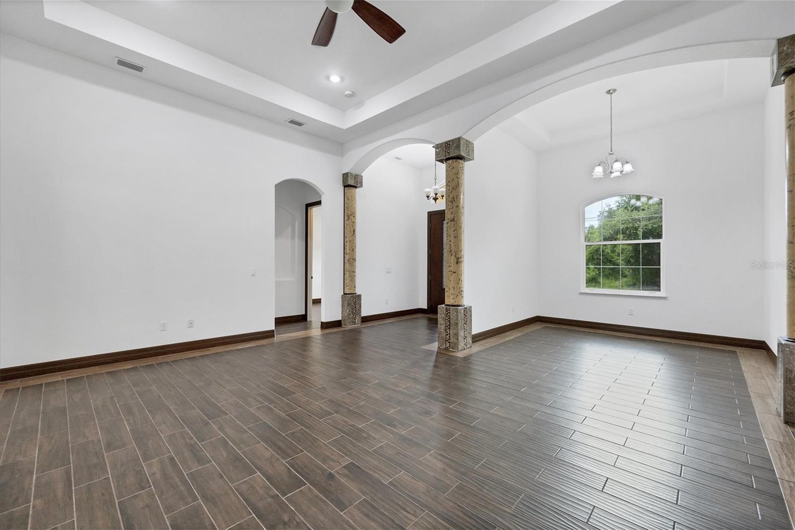 431 SEVILLA ST — photo 12