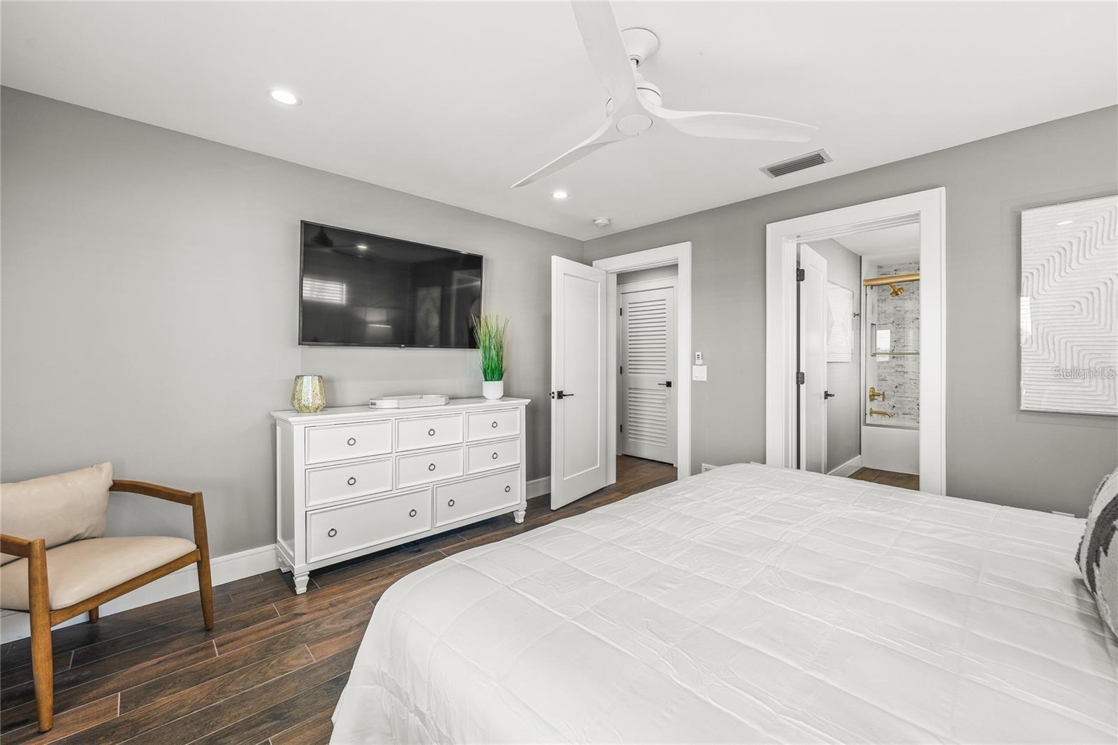 135 GRANT DR — photo 34