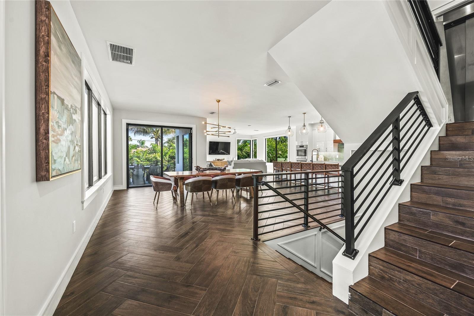 135 GRANT DR — photo 18