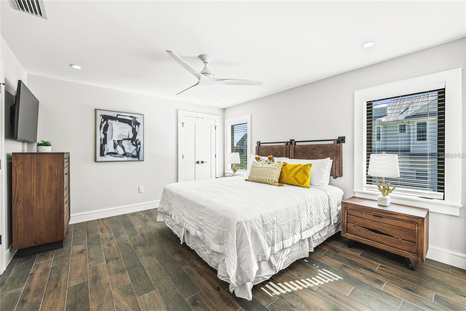 135 GRANT DR — photo 40