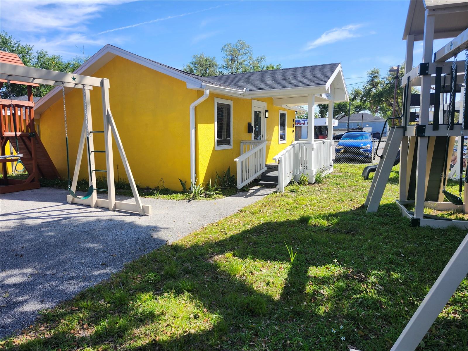 1901 W SLIGH AVE — photo 9