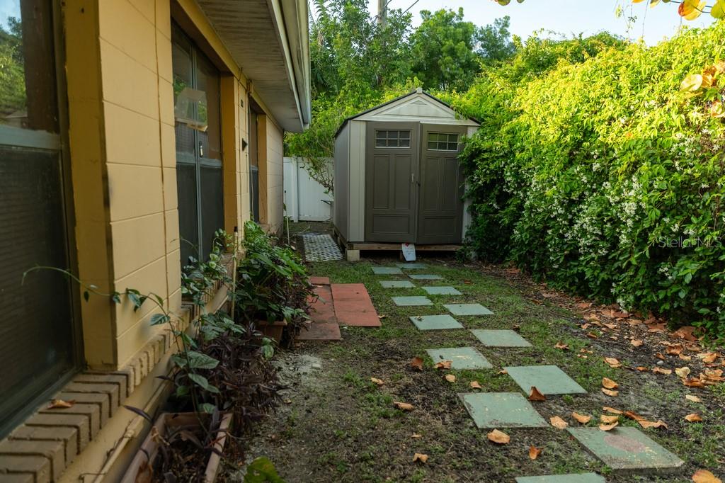 631 LUZON AVE — photo 6