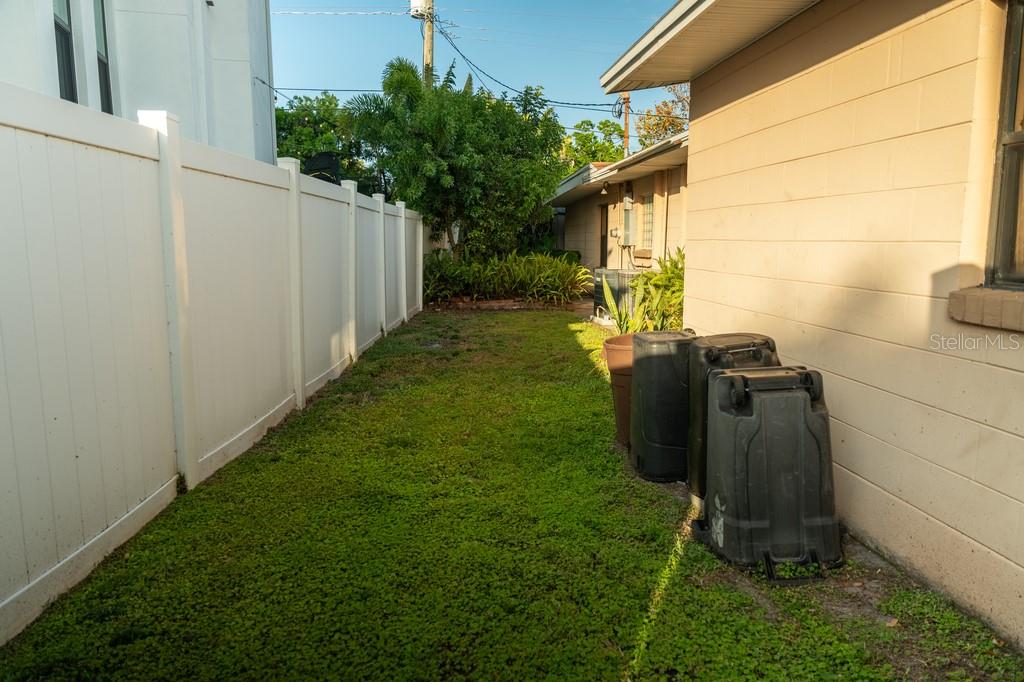 631 LUZON AVE — photo 4