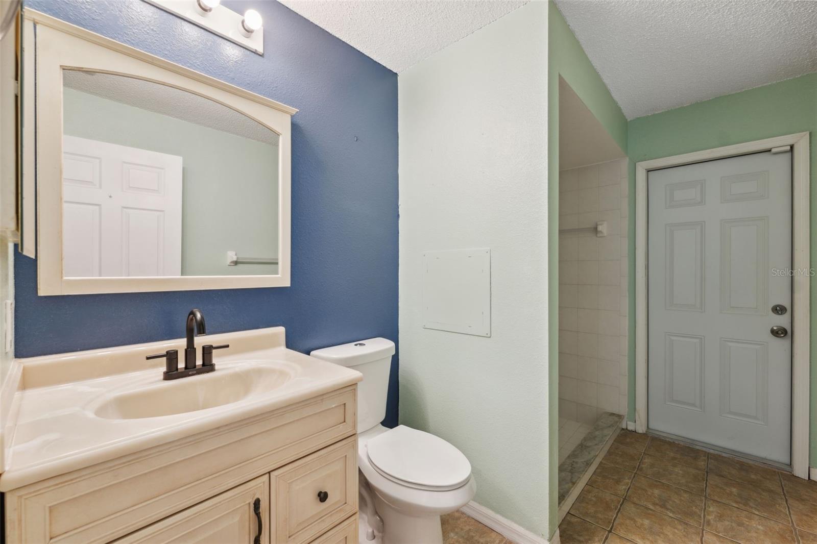 9104 WATER HAZARD DR — photo 26