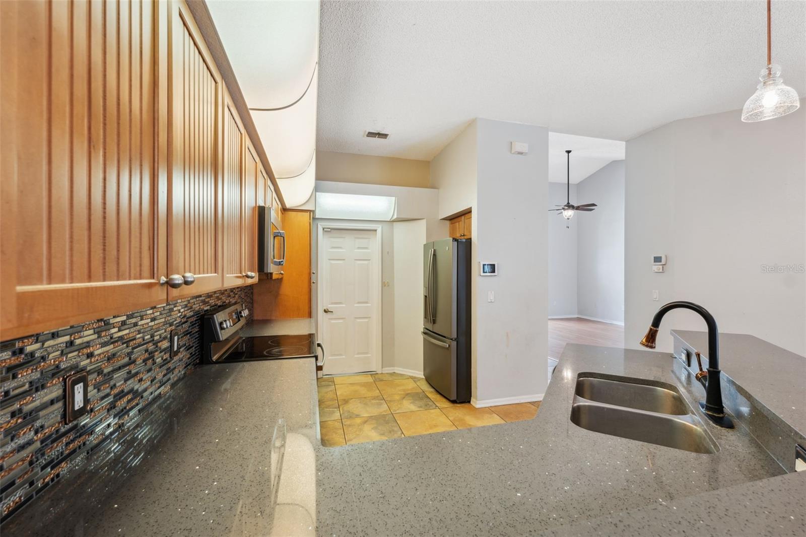 9104 WATER HAZARD DR — photo 14