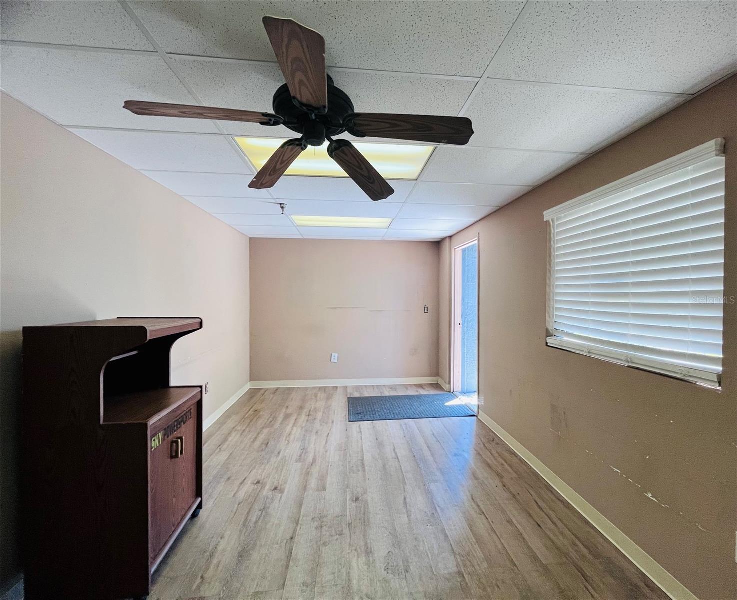 6935 RIDGE RD — photo 8