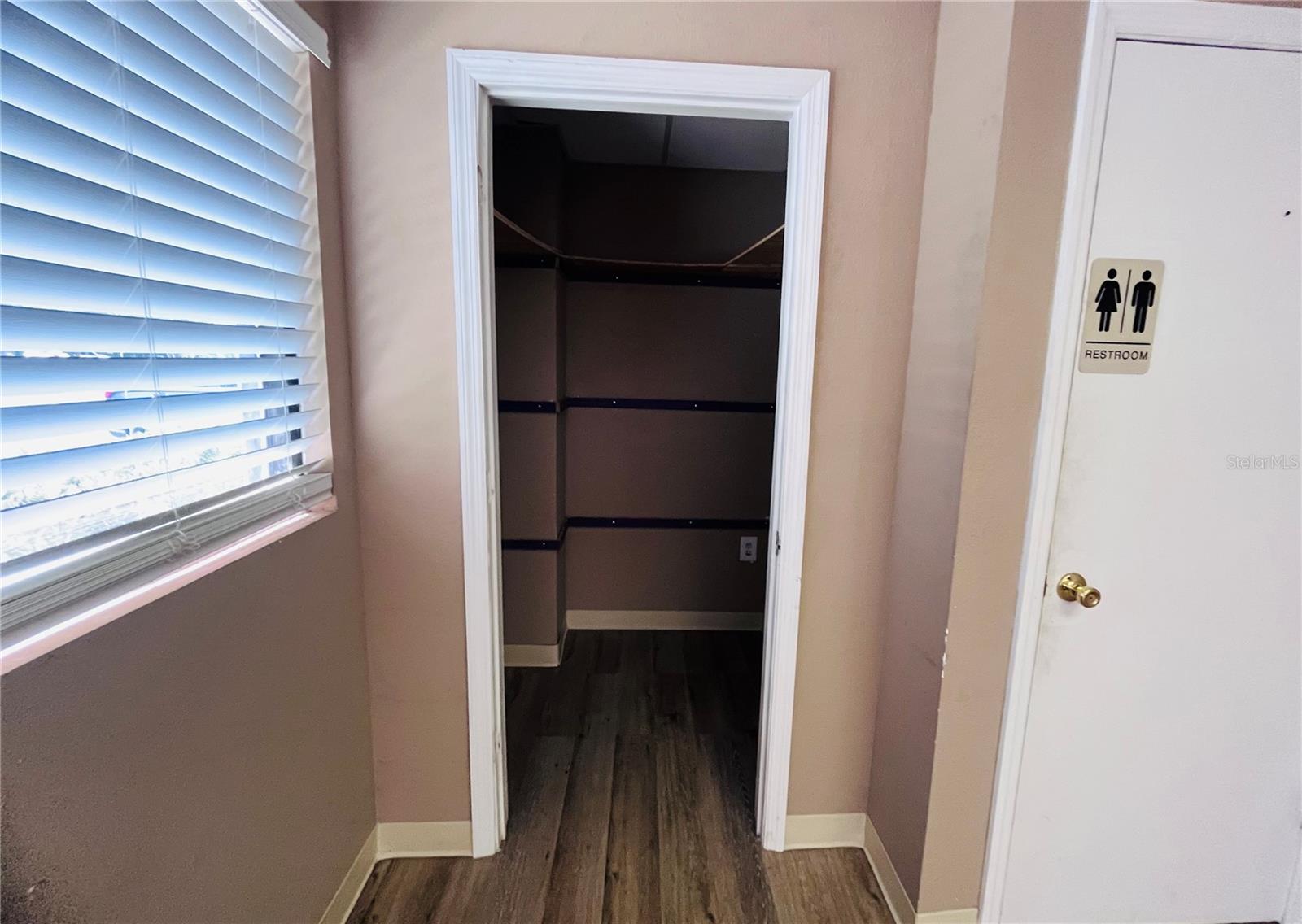 6935 RIDGE RD — photo 11