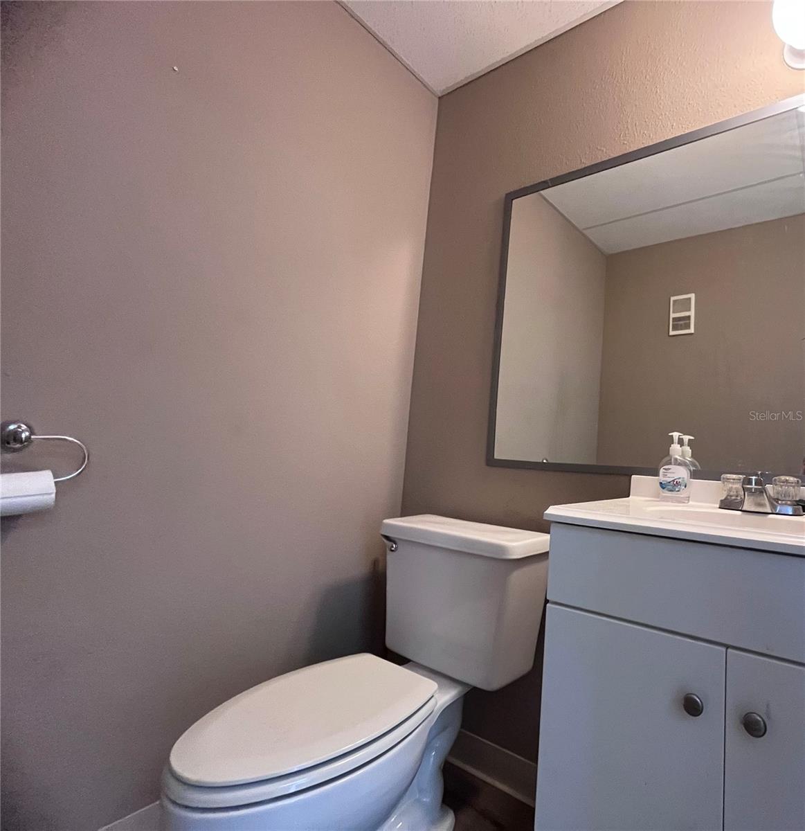 6935 RIDGE RD — photo 14