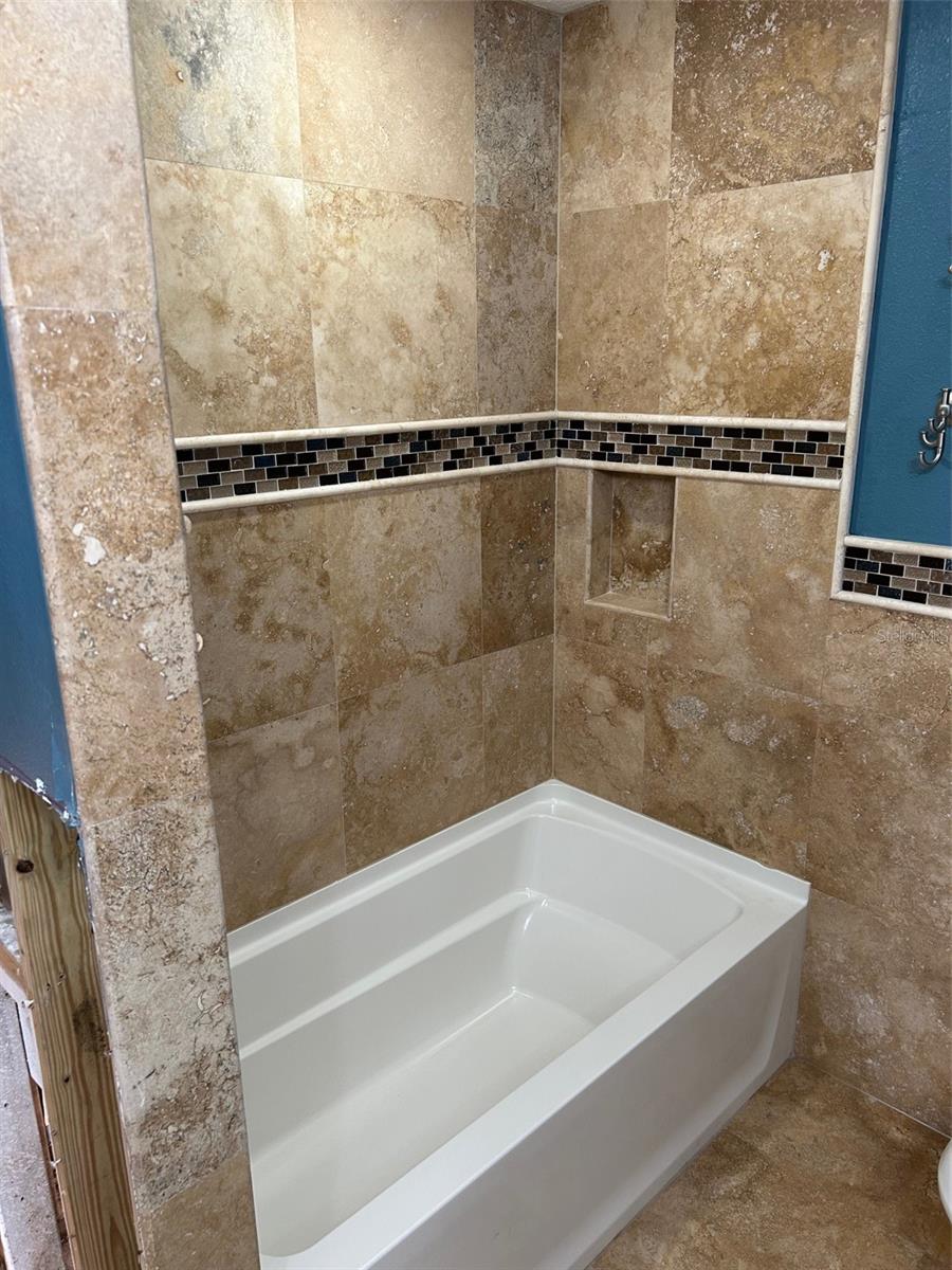 833 LANTANA AVE — photo 34