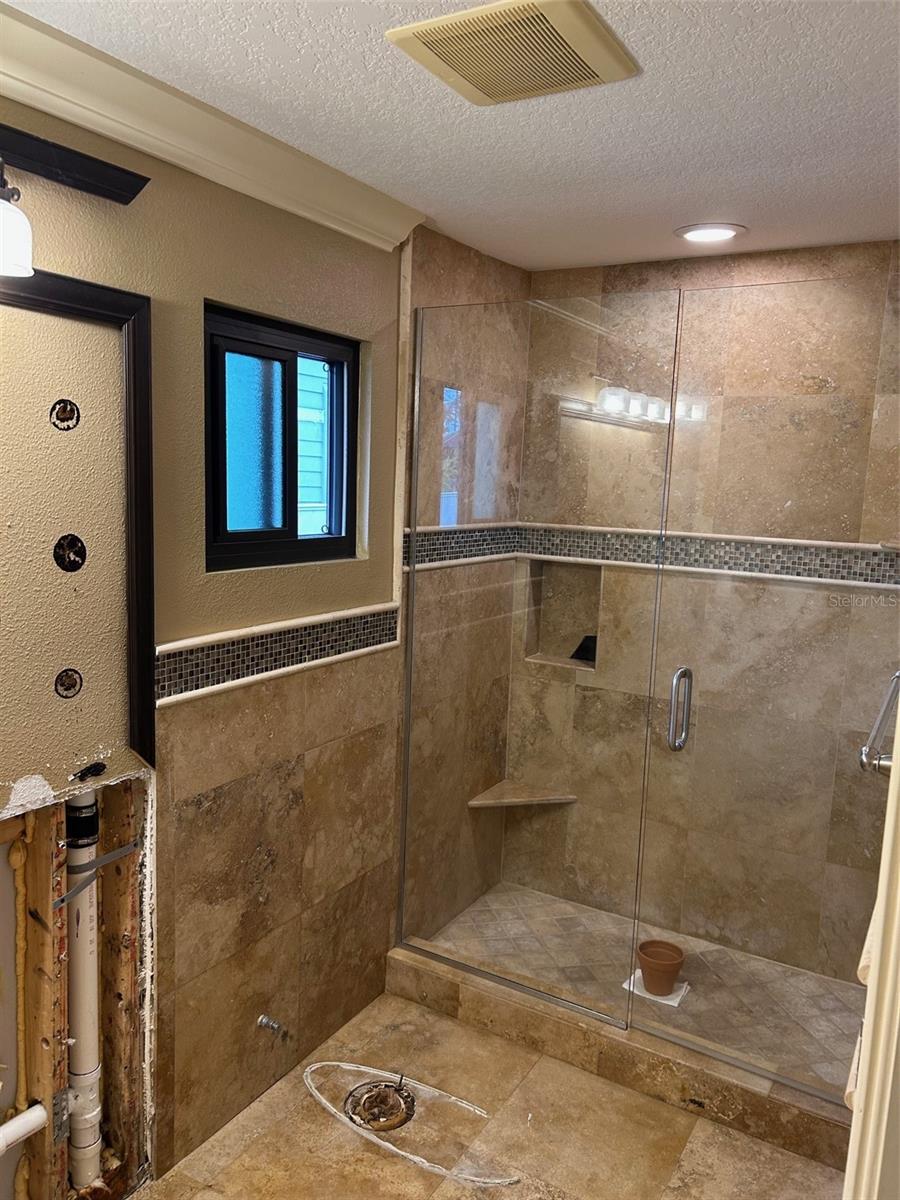 833 LANTANA AVE — photo 26