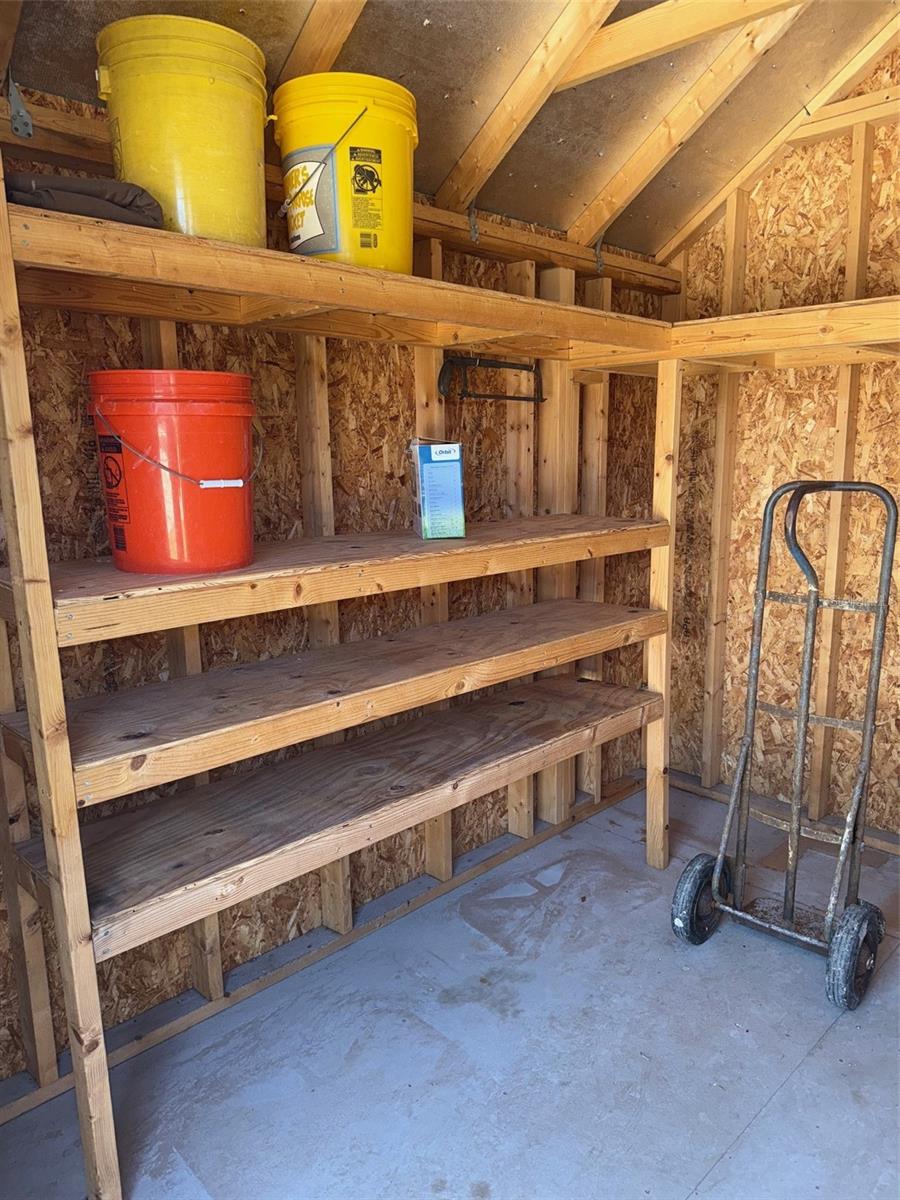 833 LANTANA AVE — photo 9