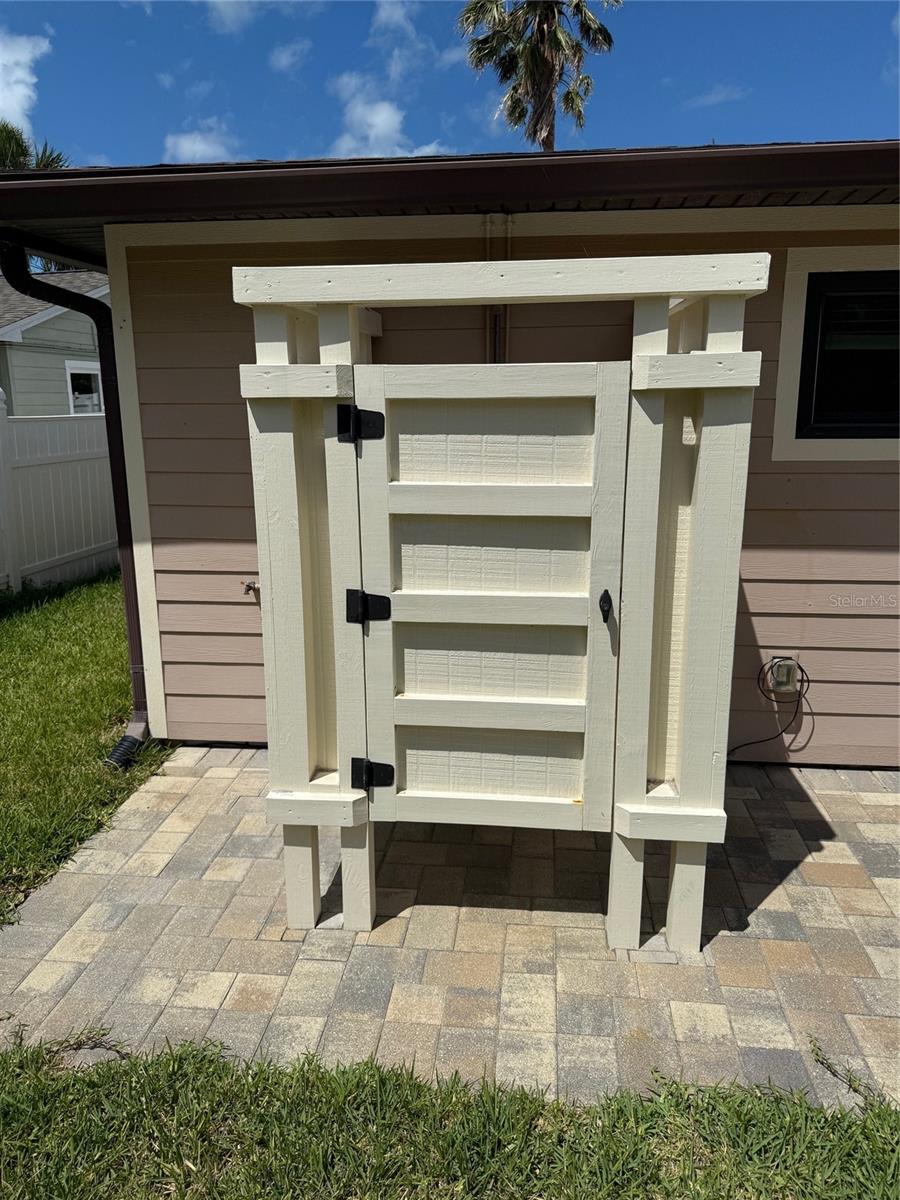 833 LANTANA AVE — photo 5