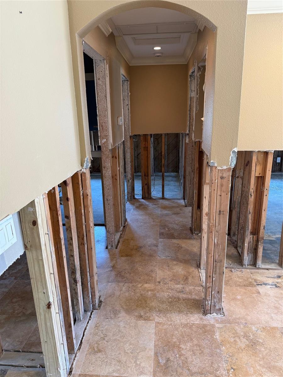833 LANTANA AVE — photo 29