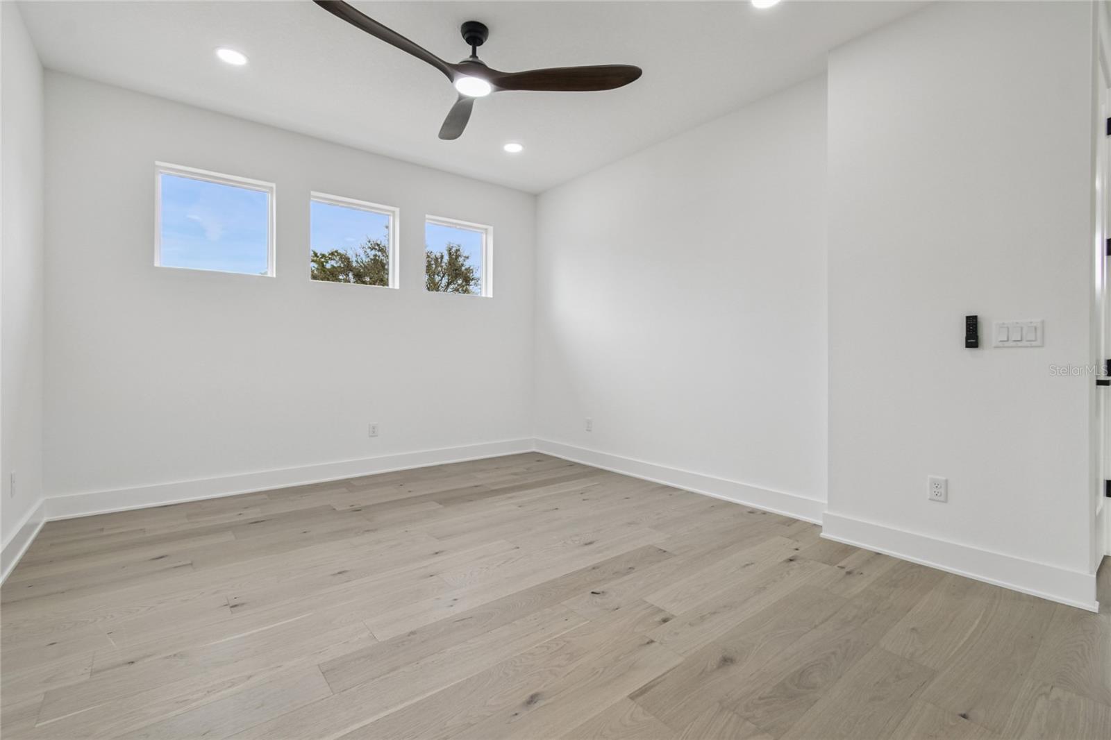 5406 N PERSHING PL — photo 37