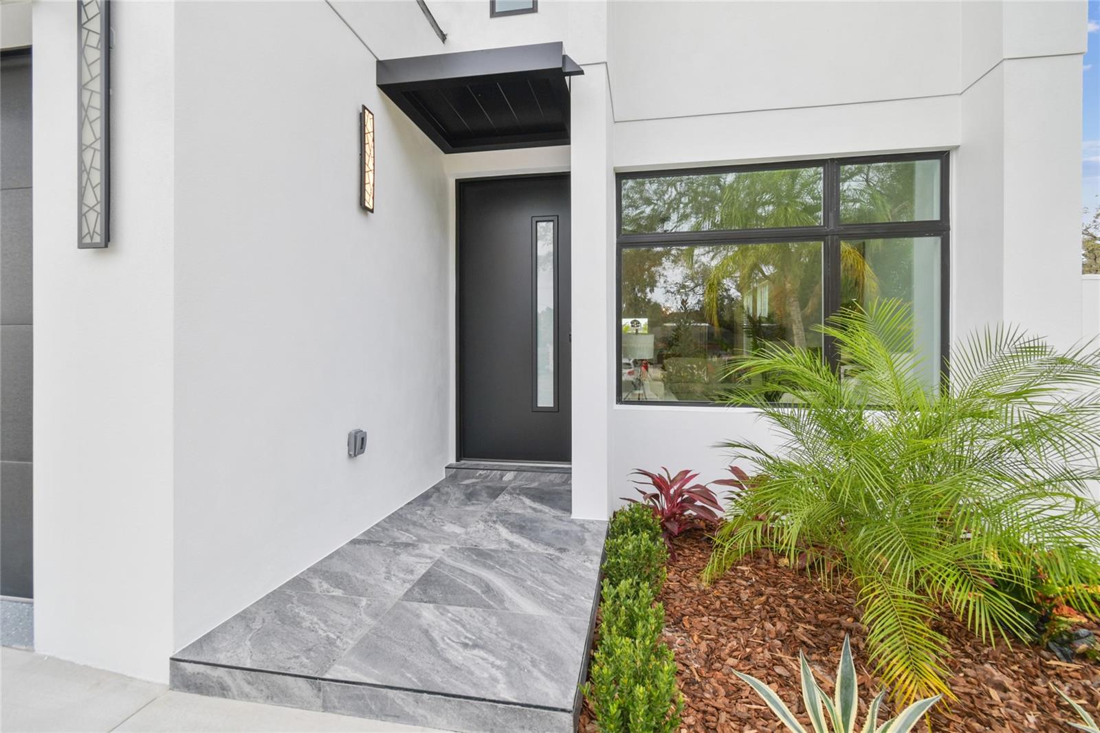 5406 N PERSHING PL — photo 2