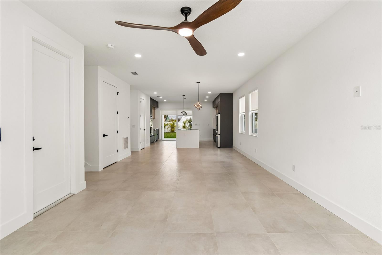 5406 N PERSHING PL — photo 8