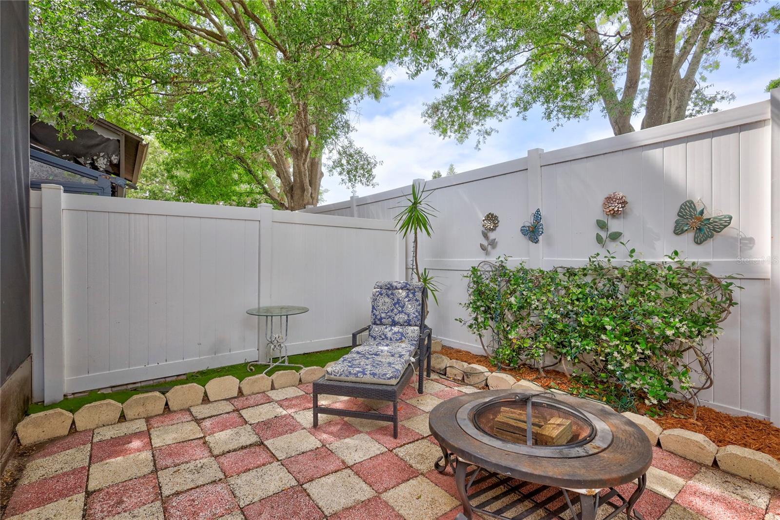 2811 S PINES DR #15 — photo 2